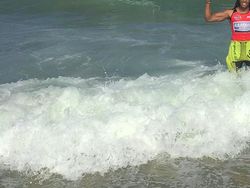 Salah Minta Tolong Orang, Foto Liburan Jadi Berantakan