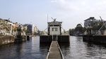 Ini Pos Jaga Jembatan atau Kamar Hotel Kekinian?
