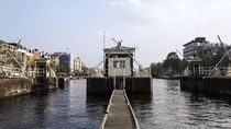 Saat Pos Jaga Jembatan di Amsterdam Diubah Jadi Hotel Kekinian Saat Pos Jaga Jembatan di Amsterdam Diubah Jadi Hotel Kekinian