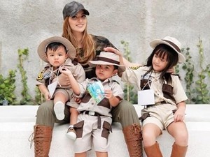 Gaya Putri Nia Ramadhani Pakai Gaun dari Desainer Anak Beyonce