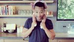 Begini Serunya Momen Makan Ayam Goreng Hingga Gelato Penyanyi John Legend