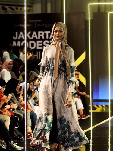 Kejutan Manis Dian Pelangi hingga Restu Angggraini di JMFW 2018