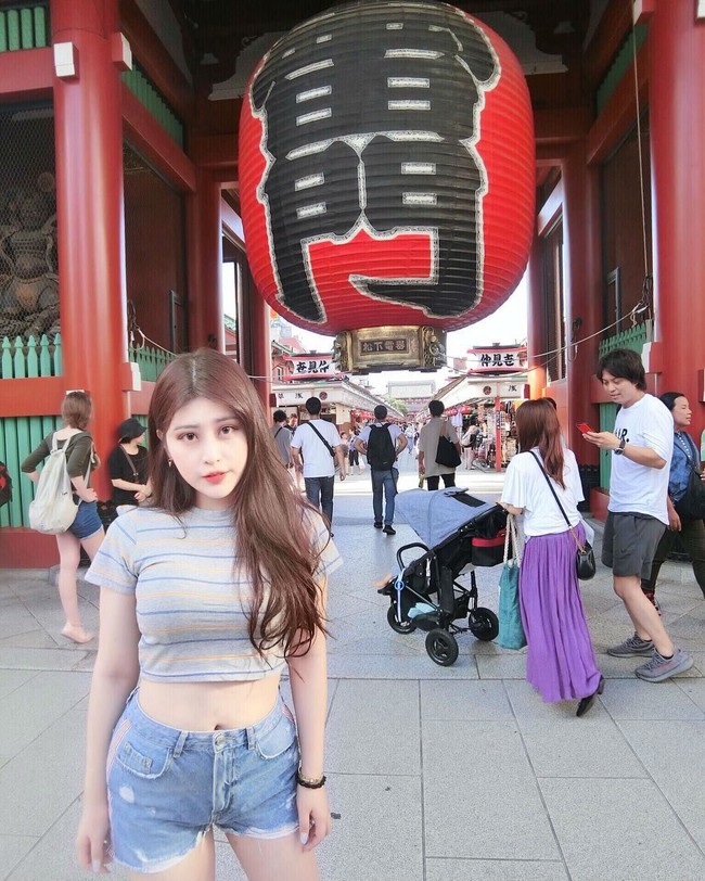 Seperti dilansir Bastille Post, Yumi.K menyatakan pada media bahwa kasusnya ini membuat dirinya frustasi. Orangtuanya melihat beberapa netizen mengejek dan menindas putrinya lewat komentar buruk di Facebook Yumi.K. Foto: Instagram