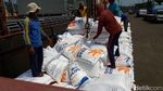 22.500 Ton Beras Impor Thailand Tiba di Cilegon