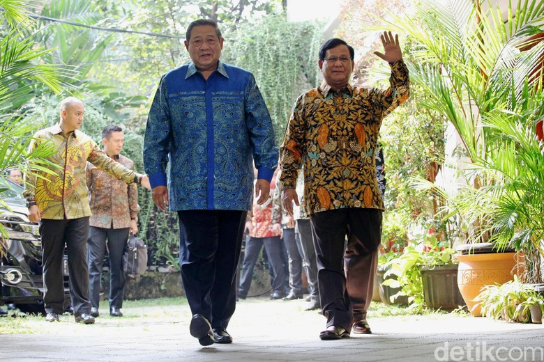 Prabowo dan SBY akan Bertemu Bahas Strategi 55 Prabowo dan SBY akan Bertemu Bahas Strategi 55