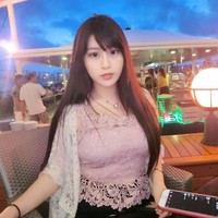 Komentar negatif yang merujuk pada Yumi.K seperti payudara besar, tetapi tidak ada otak, membuat ia dan orangtuanya sangat terganggu. Foto: Instagram