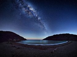 Terpana Keindahan Alam Semesta