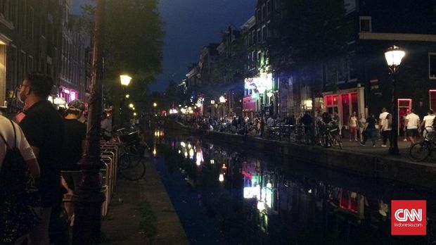 Suasana red light district De Wallen.