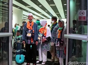 Potret Perjuangan Si Papa Demi Menjadi Tamu Allah