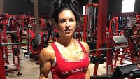 Amanda Latona dulunya adalah seorang penyanyi sebelum akhirnya menjadi bodybuilder yang dikenal dengan julukan The Booty Queen. (Foto: Instagram/amandalatona)