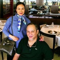 Gretchen Barretto dikenal sebagai aktris layar kaca di negaranya. Wanita 48 tahun itu juga sempat merilis album. Namun pada 1995 dia hamil dan kemudian melahirkan seorang anak perempuan. Pada saat itulah dia mengakui memiliki hubungan dengan miliuner Tony Cojuangco yang berstatus suami wanita lain. Tony sendiri juga berusia 20 tahun lebih tua darinya. Foto: Instagram