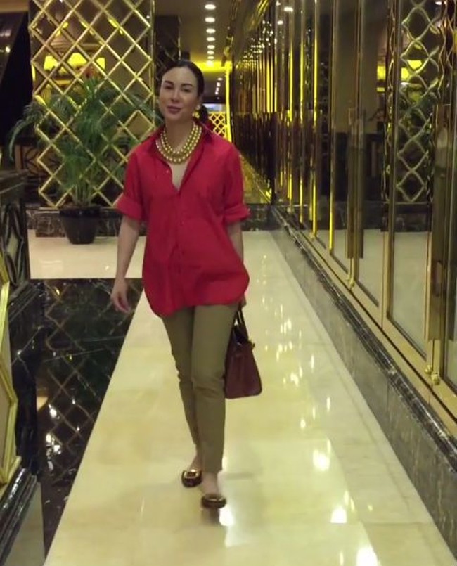 Gretchen juga mengakui dirinya kerap disebut sebagai gold digger atau hanya mengincar harta Tony. Apalagi dia tidak ragu menampilkan kemewahan hidupnya di akun media sosialnya. Dia kerap mengunggah video saat berpose menenteng salah satu koleksi tas Hermes miliknya. Foto: Instagram