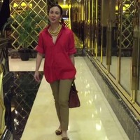 Gretchen juga mengakui dirinya kerap disebut sebagai gold digger atau hanya mengincar harta Tony. Apalagi dia tidak ragu menampilkan kemewahan hidupnya di akun media sosialnya. Dia kerap mengunggah video saat berpose menenteng salah satu koleksi tas Hermes miliknya. Foto: Instagram