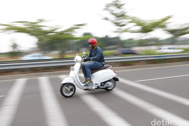 Bergaya dengan Aman Bersama Vespa Primavera ABS