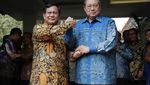 Foto: SBY-Prabowo Cipika-cipiki Usai Kisruh Jenderal Kardus