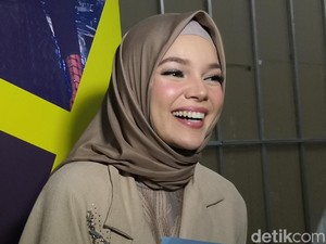 Membumi Banget, Dewi Sandra Akui Masih Suka Belanja di Tanah Abang