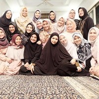 Setelah berhijab, Ryana juga mengikuti kajian Islami bersama artis berhijab lainnya seperti Zaskya Adya Mecca, Shireen Sungkar, hingga Laudya Cynthia Bella. Foto: Instagram/Ryana_dea