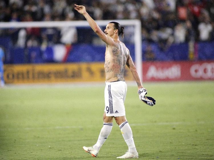 Malam Indah Ibra: Hattrick ke Gawang Orlando