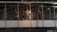 Pembongkaran akan dilakukan hingga 2 Agustus 2018.