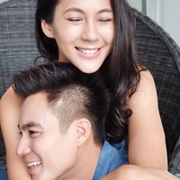 Hati Baim Wong dan Paula Verhoeven sedang berbunga-bunga. Betapa tidak, keduanya akan menikah dalam waktu dekat. Jelang pernikahan, muncul deretan foto mesra mereka yang dipotret oleh beberapa fotografer profesional seperti Andrew Soebroto dan Rico Lie, dengan Alexander Zulfikar Lalisang sebagai pengarah gaya atau stylist. (Foto: Instagram/alexzulfikarlalisang)