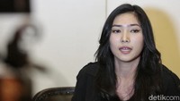 Isyana Sarasvati saat ditemui di kawasan SCBD , Senayan, Jakarta Selatan, pada Senin (30/7). Foto: Pool/Ismail/detikHOT