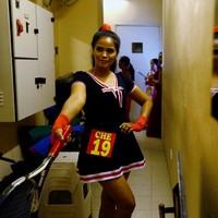 Ada juga sesi unjuk bakat. Ini salah satu pesertanya yang sedang bersiap-siap. Foto: Dok. REUTERS/Feline Lim