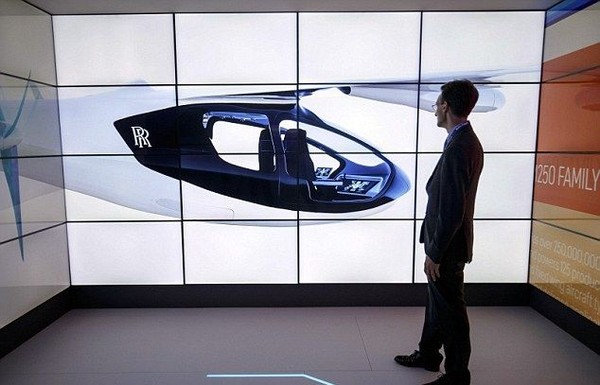 Taksi terbang ini bisa take off dan landing secara vertikal seperti helikopter. Taksi terbang akan menerapkan teknologi hybrid, perpaduan antara bahan bakar gas dan listrik. (AFP/Getty Images) Taksi terbang ini bisa take off dan landing secara vertikal seperti helikopter. Taksi terbang akan menerapkan teknologi hybrid, perpaduan antara bahan bakar gas dan listrik. (AFP/Getty Images)