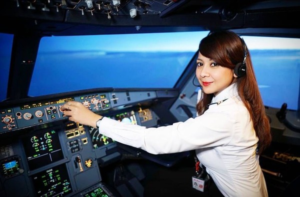 Fernanita memiliki akun Instagram fera_fe. Selain foto-fotonya di kokpit pesawar ataus edang bertugas, wanita cantik ini juga hobi liburan ke berbagai destinasi (fera_fe/Instagram) Fernanita memiliki akun Instagram fera_fe. Selain foto-fotonya di kokpit pesawar ataus edang bertugas, wanita cantik ini juga hobi liburan ke berbagai destinasi (fera_fe/Instagram)