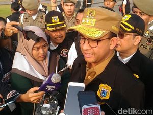 Relawan Jokowi Kumpul di Tugu Proklamasi, Timses Izin ke Anies