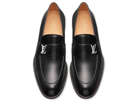 Jadi Barang Bukti, Ternyata Segini Harga Sepatu Louis Vuitton yang Viral di  TikTok - Parapuan