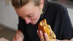 Robot Ini Bisa Bikin 130 Burger dalam 1 Jam, Rasanya Enak Nggak Ya?