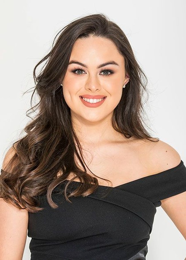 Ini suatu kehormatan untuk memenangkan gelar Miss Grand Skotlandia, tapi aku tahu bahwa aku memikul tanggung jawab yang besar, terang Olivia. Foto: Instagram