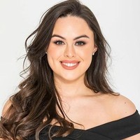 Ini suatu kehormatan untuk memenangkan gelar Miss Grand Skotlandia, tapi aku tahu bahwa aku memikul tanggung jawab yang besar, terang Olivia. Foto: Instagram