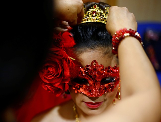Kontes Rampstar memiliki tagline, Beauty Beyond Age. Beyond Culture. Yang artinya, kontes ini tidak mensyaratkan batasan usia. Semua pembantu rumah tangga wanita boleh ikut berkompetisi. Foto: Dok. REUTERS/Feline Lim