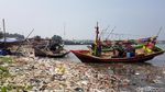 Penampakan Puluhan Ton Sampah di Pantai Labuan Pandeglang