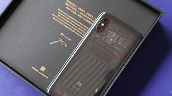 Ditenagai prosesor Snapdragon 845 dengan RAM 8 GB. Foto: Sina Mobile