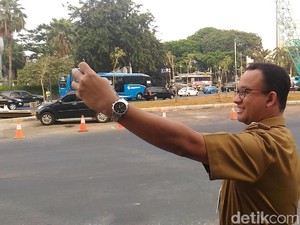 Polisi Bilang Perobohan JPO HI Terburu-buru, Ini Respons Anies