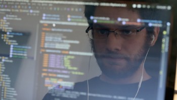 DevOps Engineer yang rata-rata bergaji USD 137.400 (sekitar Rp 1,9 miliar) per tahun. Teknisi ini memiliki peran khusus untuk mengerjakan banyak code dalam waktu yang singkat. Foto: Getty Images via Business Insider