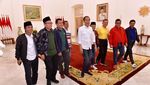 Foto: Gaya Santai Sekjen Parpol Koalisi Saat Dinner dengan Jokowi