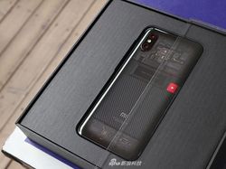 Penampakan Ponsel Paling Gahar Xiaomi Berbodi Transparan