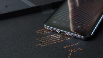 Ponsel ini dibekali USB Type C, NFC dan Bluetooth 5. Foto: Sina Mobile