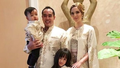 Nia Ramadhani, Hot Mom Penyayang Keluarga