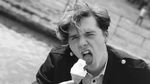 Pesona Tampan Brooklyn Beckham Saat Makan Es Krim dan Sushi