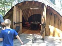 Mengintip Rumah Pohon Buatan Microsoft