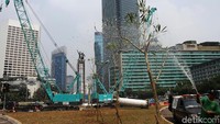 Pohon tersebut akan membuat kawasan Bundaran HI menjadi asri.