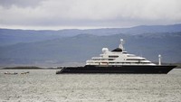 Microsoft co-founder, Paul Allen membangun superyacht Octopus tahun 2003 dengan menggelontorkan uang USD 200 juta atau sekira Rp 2,883 triliun. Kapal ini rutin dipinjamkan ke proyek penelitian ilmiah dan eksplorasi juga untuk misi penyelamatan (CNN Sport)