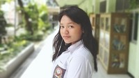 Kini Amel tumbuh menjadi remaja yang manis. Dok. Instagram/amelcarla