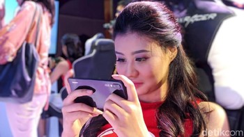 Tersemat ROM 4 GB dengan pilihan ROM 128 GB. (Foto: detikINET/Adi Fida Rahman)