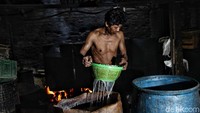 Beginilah hasil pengolahan industri rumahan perajin tempe yang berada di kawasan Sunter, tepatnya berada dibantaran Kali Item.
