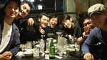 Kerennya Lee Joon Gi Saat Jualan Makanan hingga Makan Daging Panggang